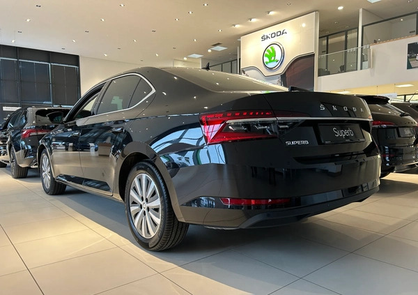 Skoda Superb cena 155190 przebieg: 1, rok produkcji 2023 z Dolsk małe 704